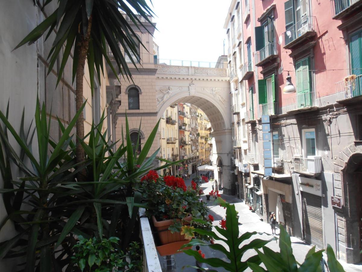 La Residenza Napoli Chiaia Short Let Apartment Superior Via Chiaia 82 Zewnętrze zdjęcie