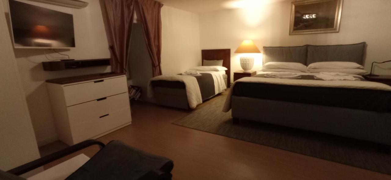 La Residenza Napoli Chiaia Short Let Apartment Superior Via Chiaia 82 Zewnętrze zdjęcie