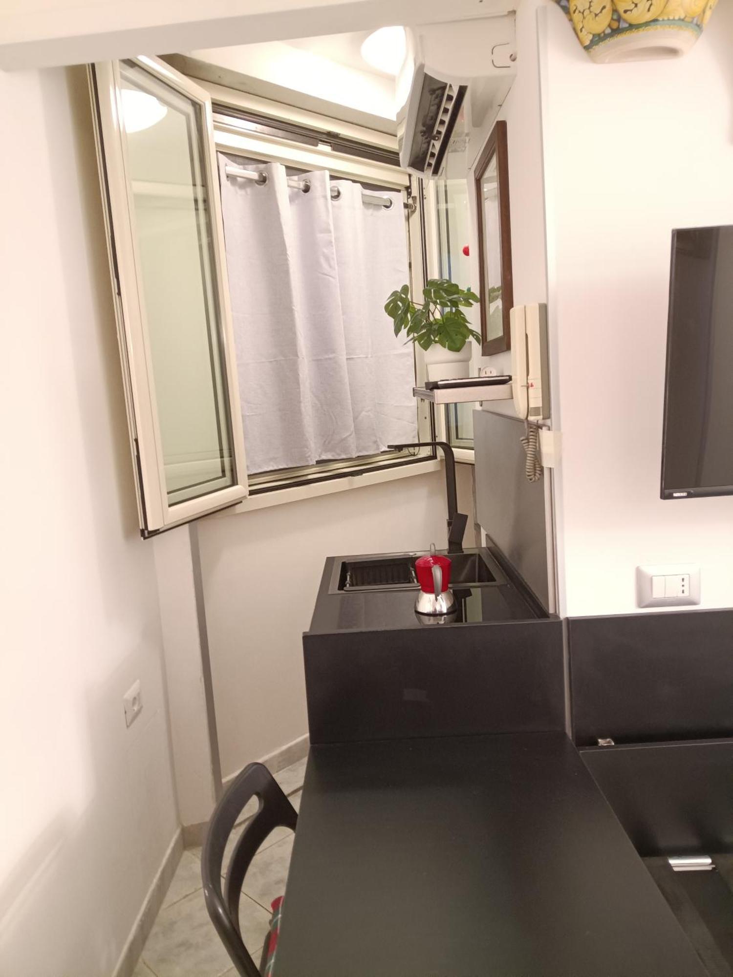 La Residenza Napoli Chiaia Short Let Apartment Superior Via Chiaia 82 Zewnętrze zdjęcie