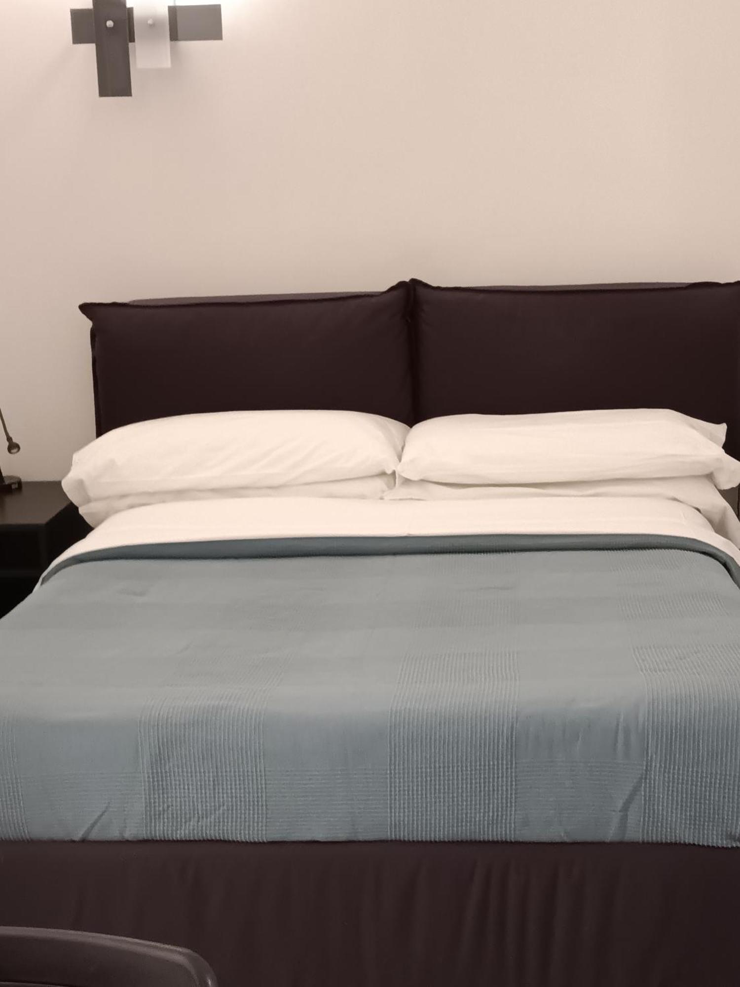 La Residenza Napoli Chiaia Short Let Apartment Superior Via Chiaia 82 Zewnętrze zdjęcie
