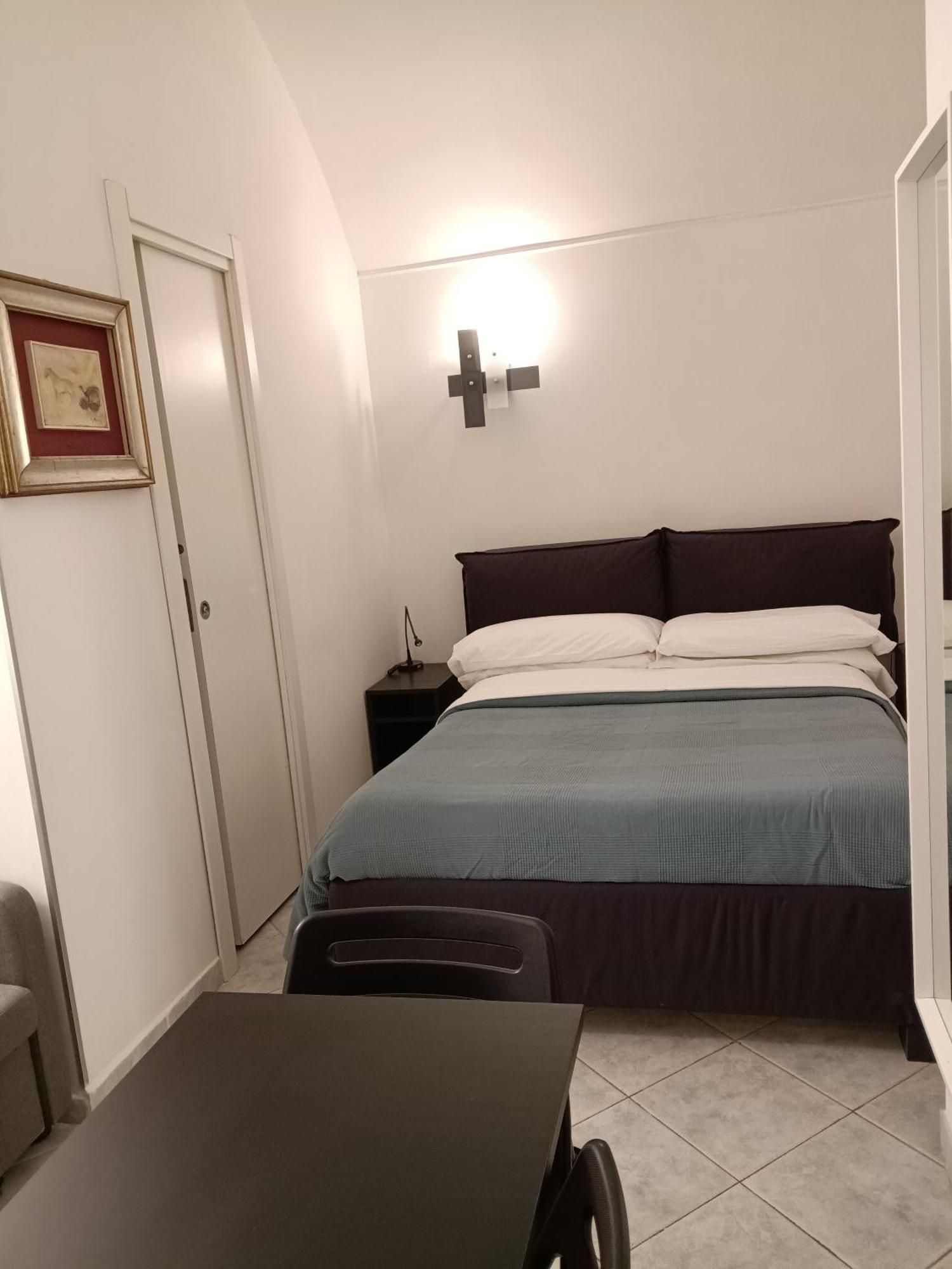 La Residenza Napoli Chiaia Short Let Apartment Superior Via Chiaia 82 Zewnętrze zdjęcie