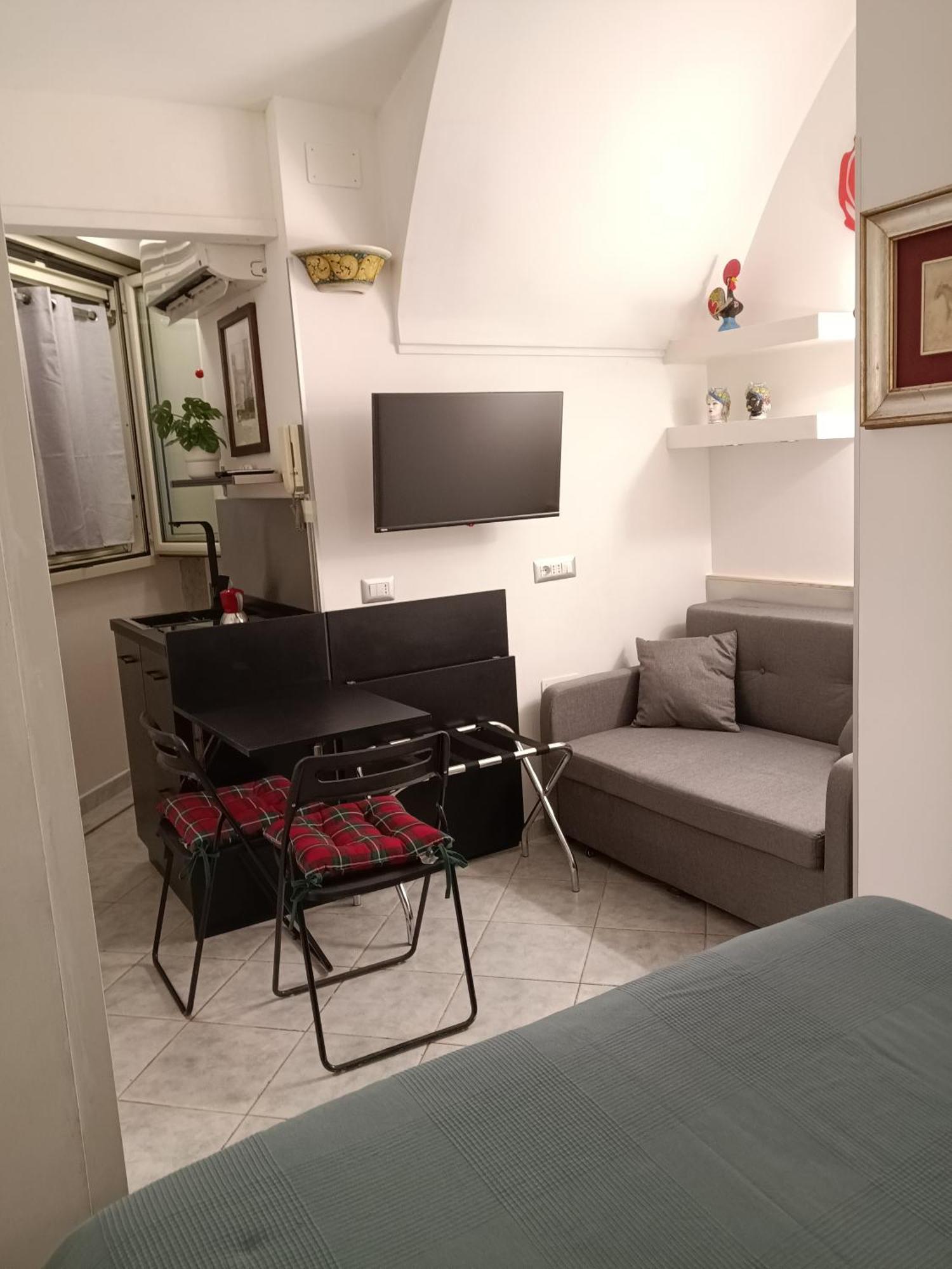 La Residenza Napoli Chiaia Short Let Apartment Superior Via Chiaia 82 Zewnętrze zdjęcie