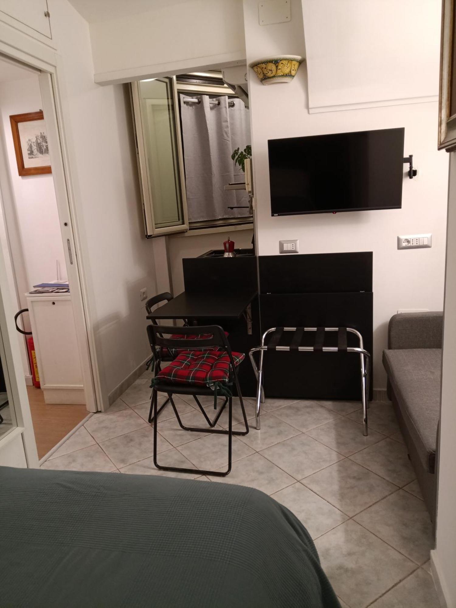 La Residenza Napoli Chiaia Short Let Apartment Superior Via Chiaia 82 Zewnętrze zdjęcie
