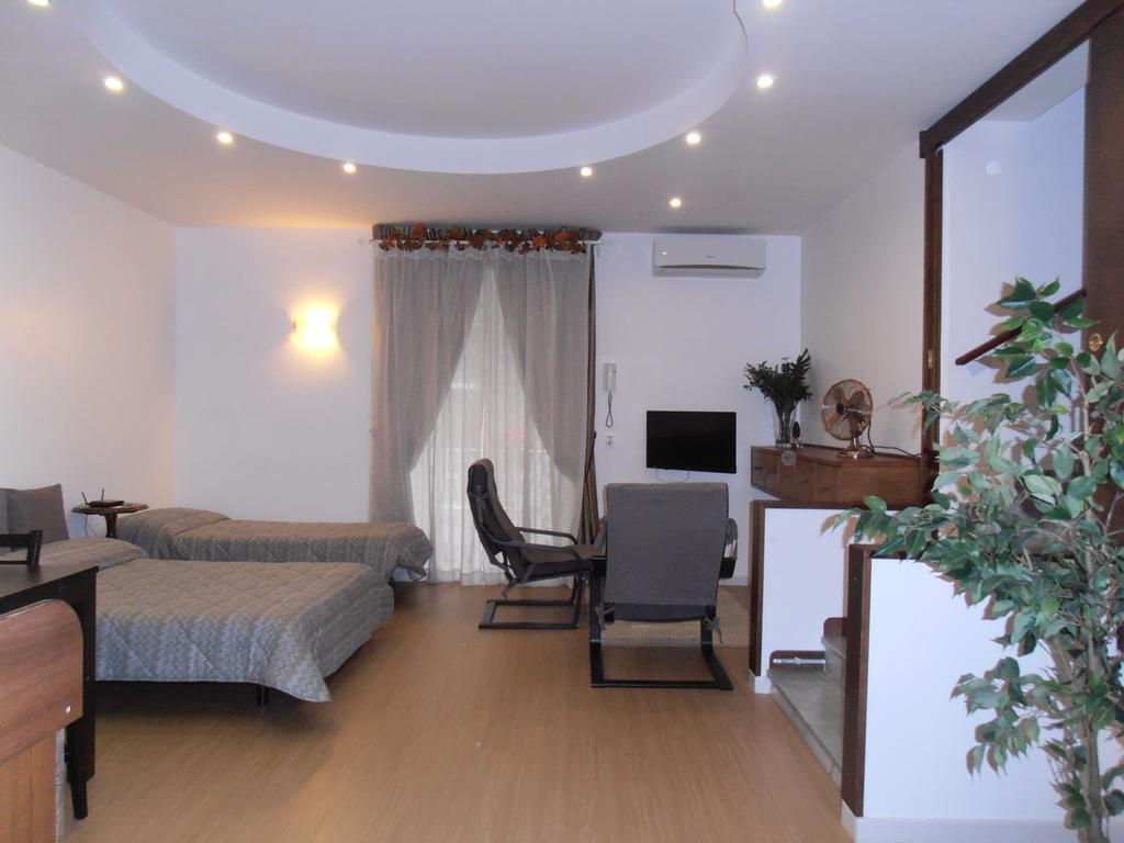 La Residenza Napoli Chiaia Short Let Apartment Superior Via Chiaia 82 Zewnętrze zdjęcie